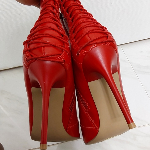 Steve Madden Allnight Leather Laced Stiletto Heel Booties - Picture 4 of 7